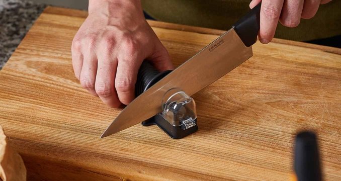 Aiguiseur manuel pour tous types de couteaux